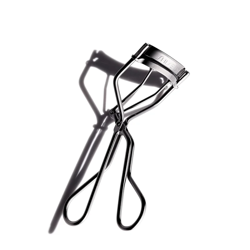 Shiseido eyelash curler product photo